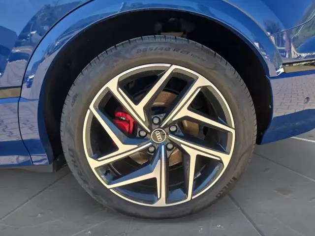 Audi Q6 e-tron view 15