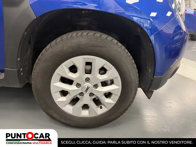 Dacia Duster view 5
