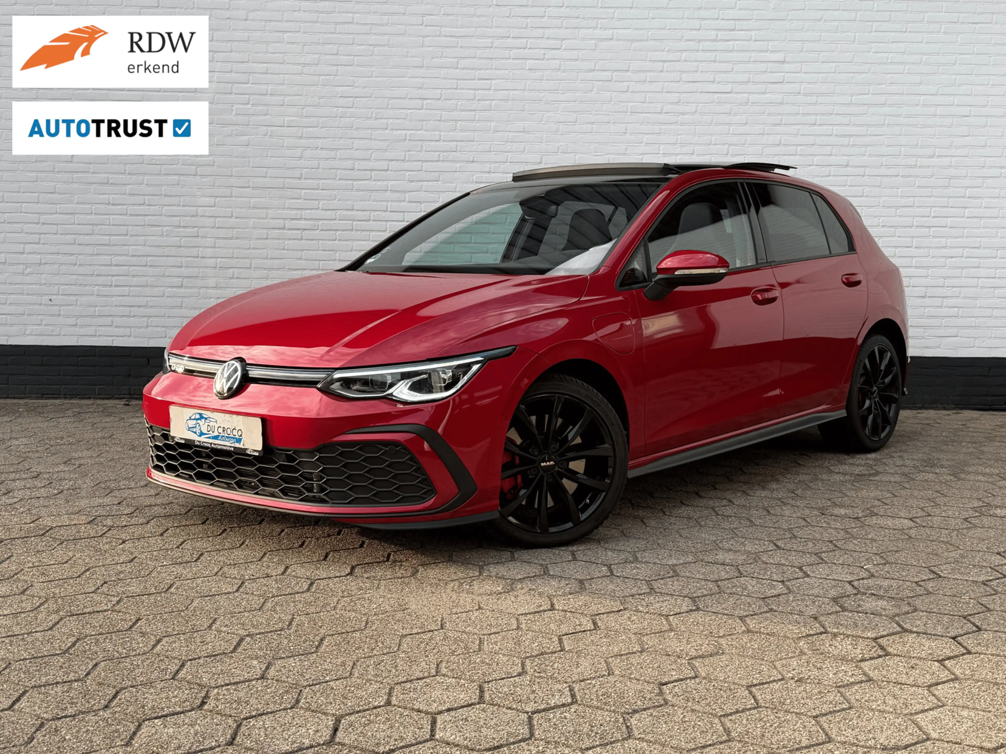 Volkswagen Golf GTE 1.4 eHybrid PANODAK l ACC l CAMERA l 18''