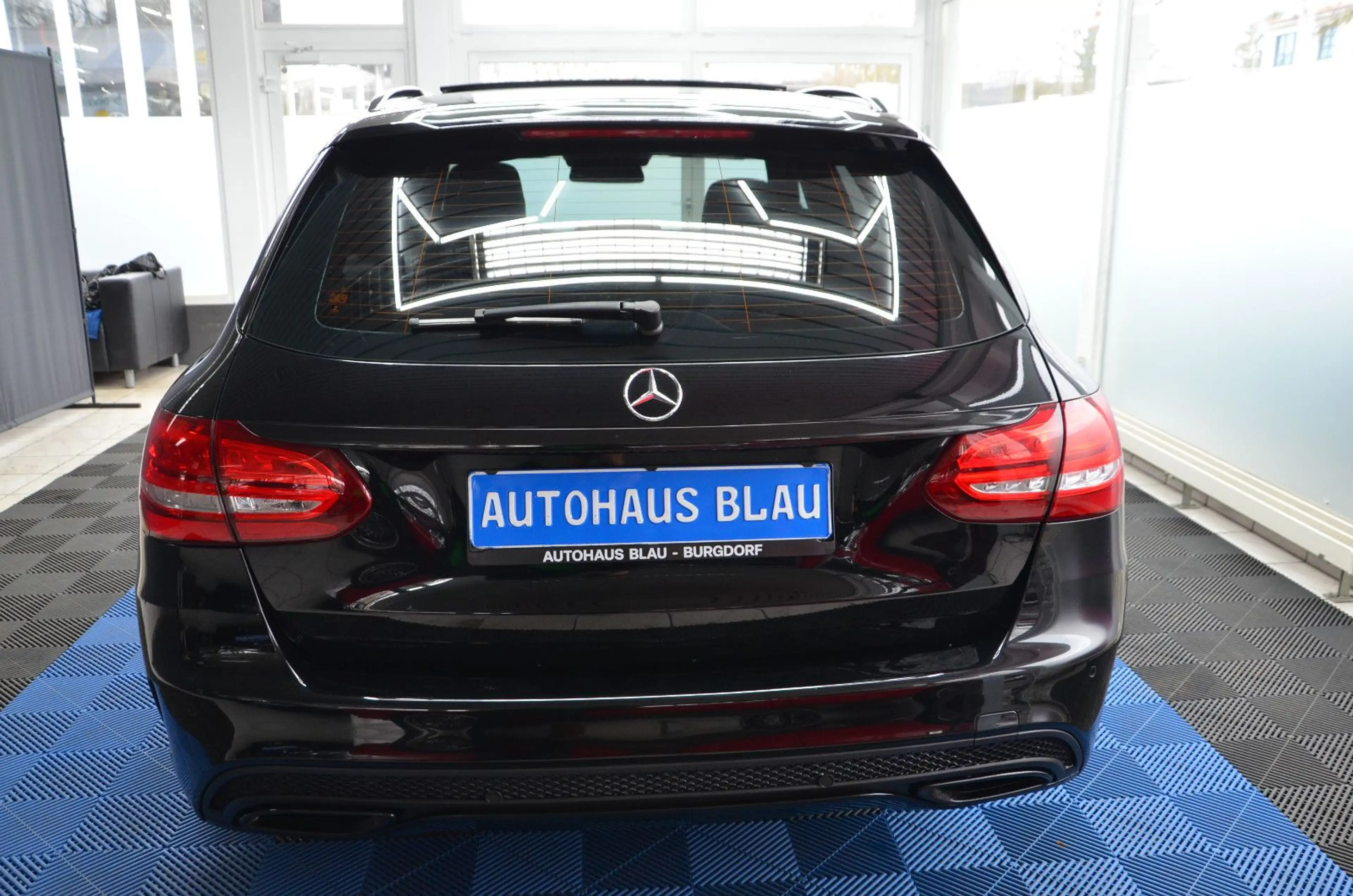 Mercedes-Benz C 220 T BlueTec *AMG LINE*LEDER*PANORAMA*AHK* — photo 5