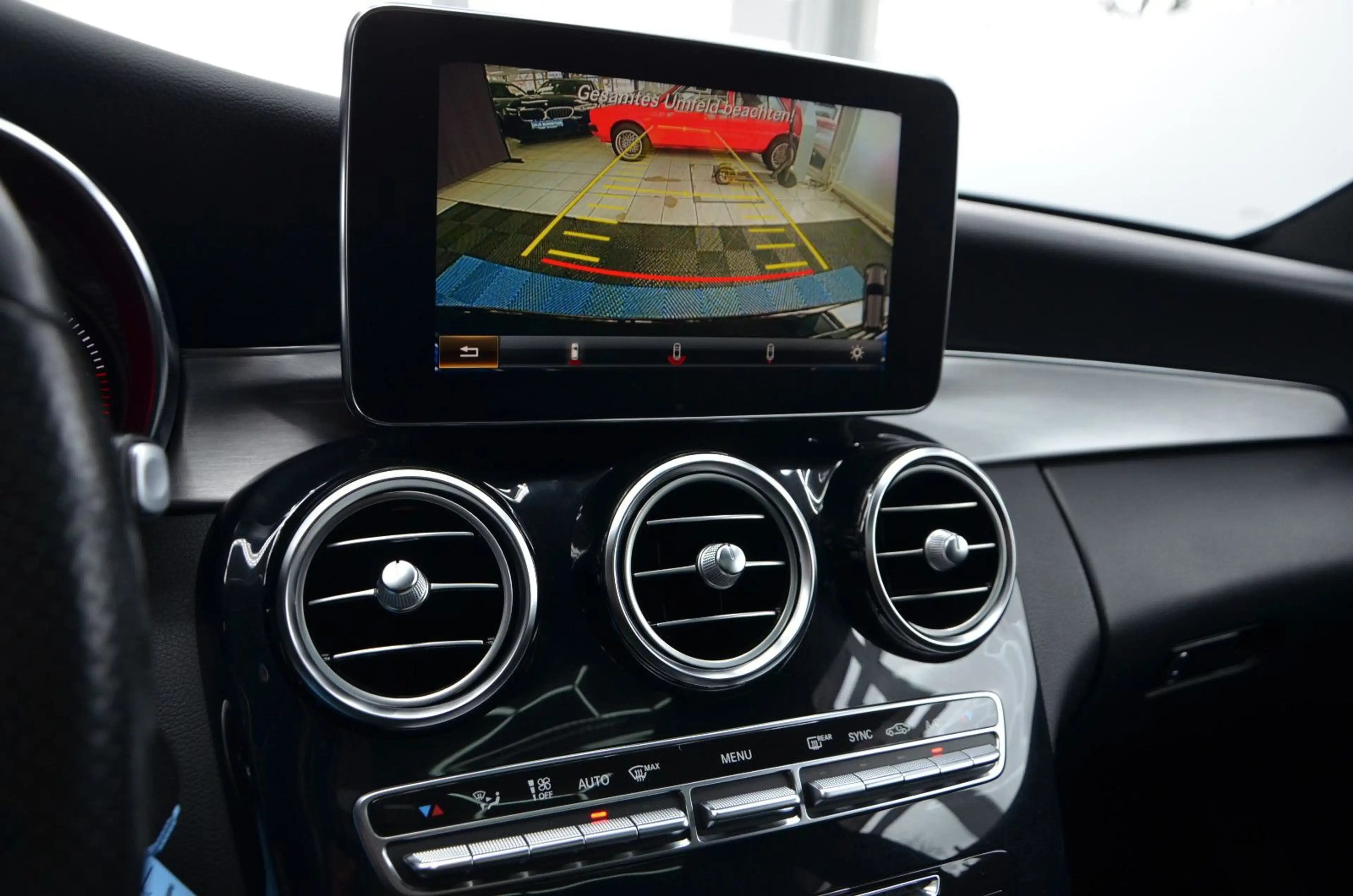 Mercedes-Benz C 220 T BlueTec *AMG LINE*LEDER*PANORAMA*AHK* — photo 14