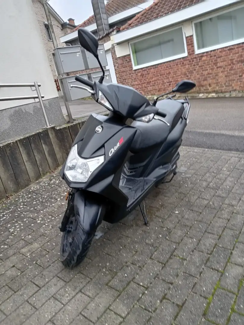SYM Orbit III Noir - 1