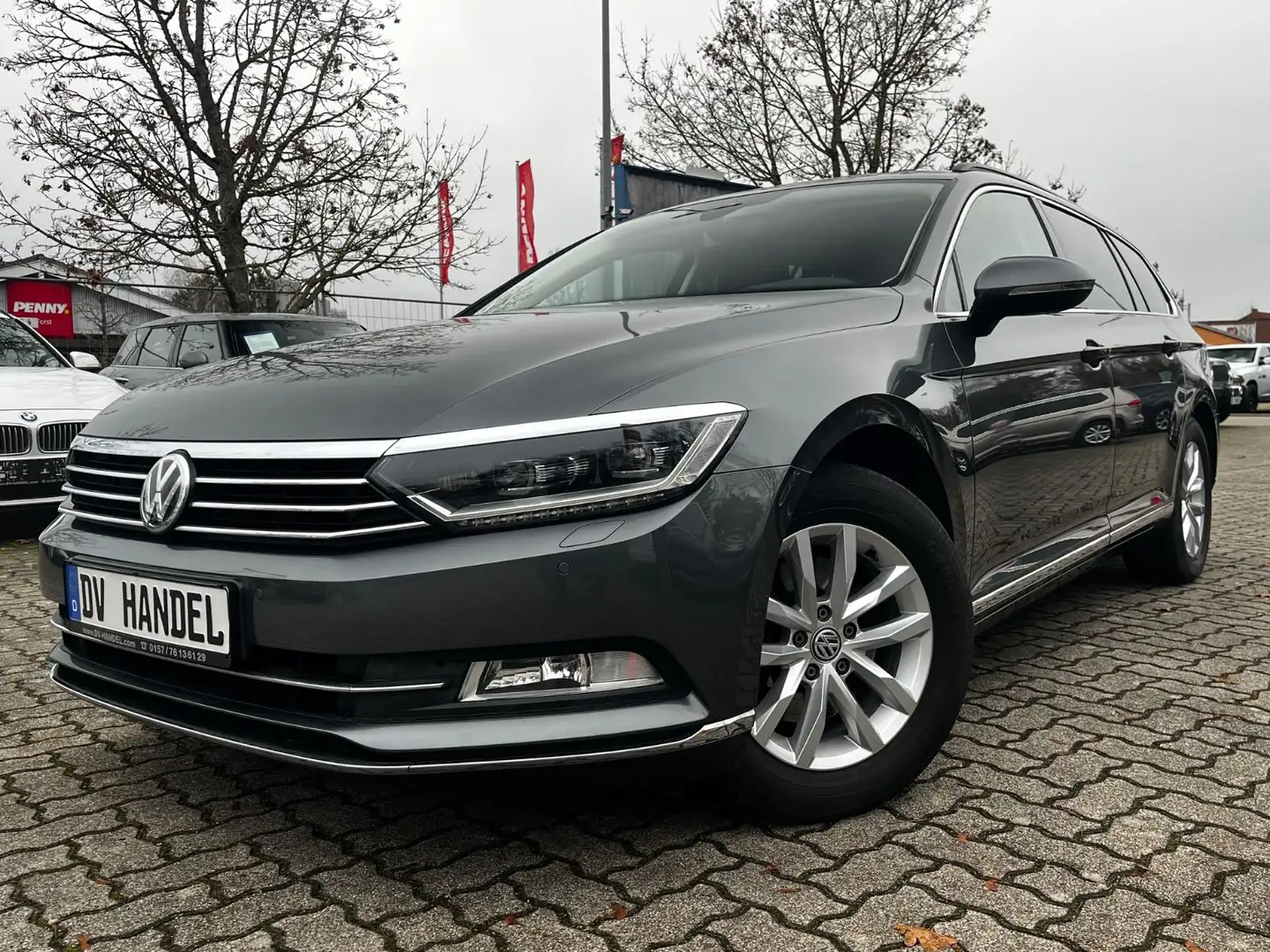 Volkswagen Passat Variant Passat Comfortline *Navi/PDC/Sitzhzg.* Gris - 1