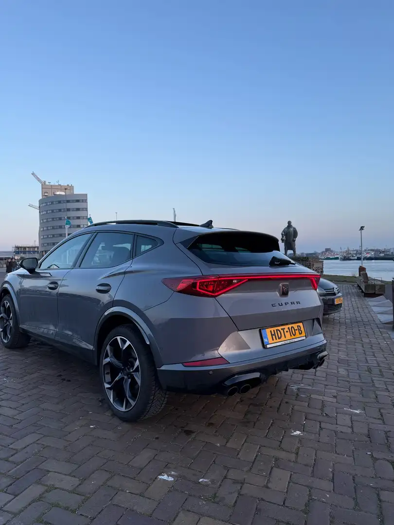CUPRA Formentor 2.0 TSI 4DRIVE Szürke - 2