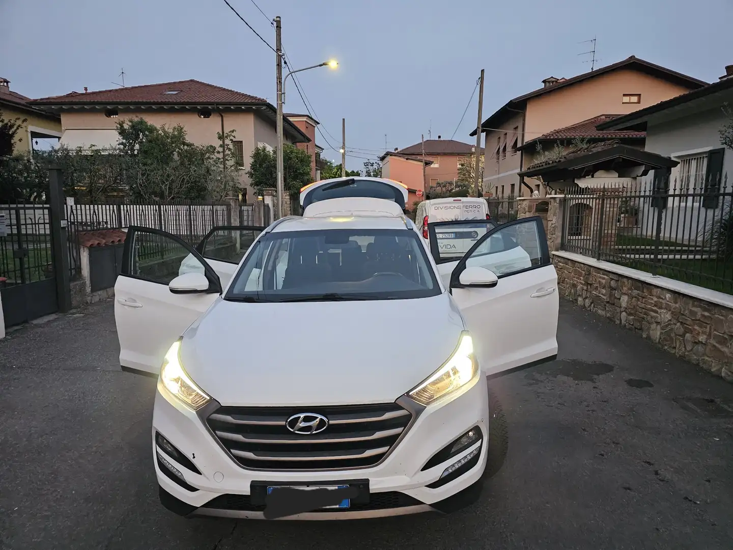 Hyundai TUCSON 1.7 crdi Comfort Plus Pack 2wd 115cv - 2