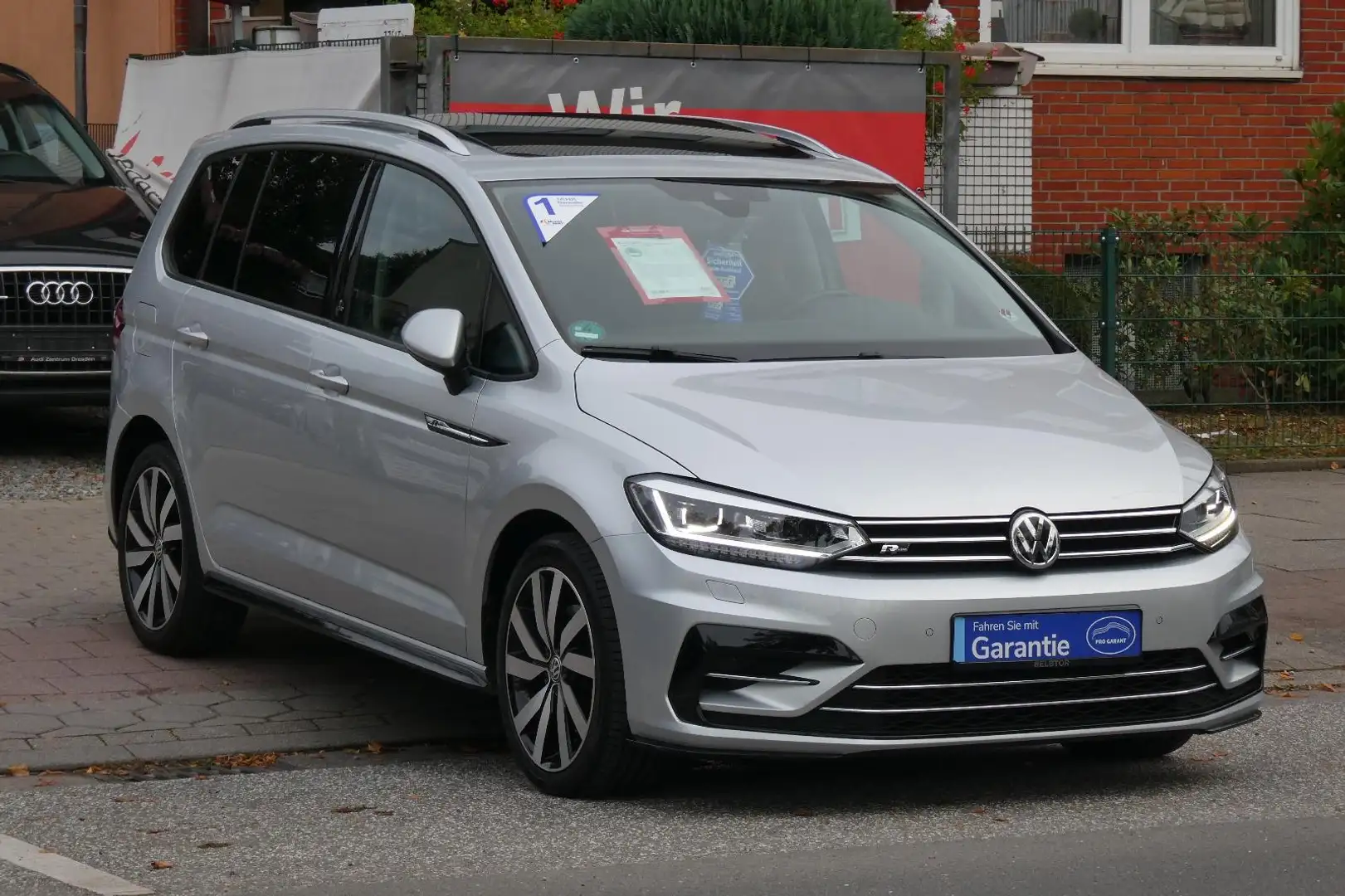 Volkswagen Touran 2.0 TDI SCR (BlueMotion Technology) DSG SOUND Silber - 1