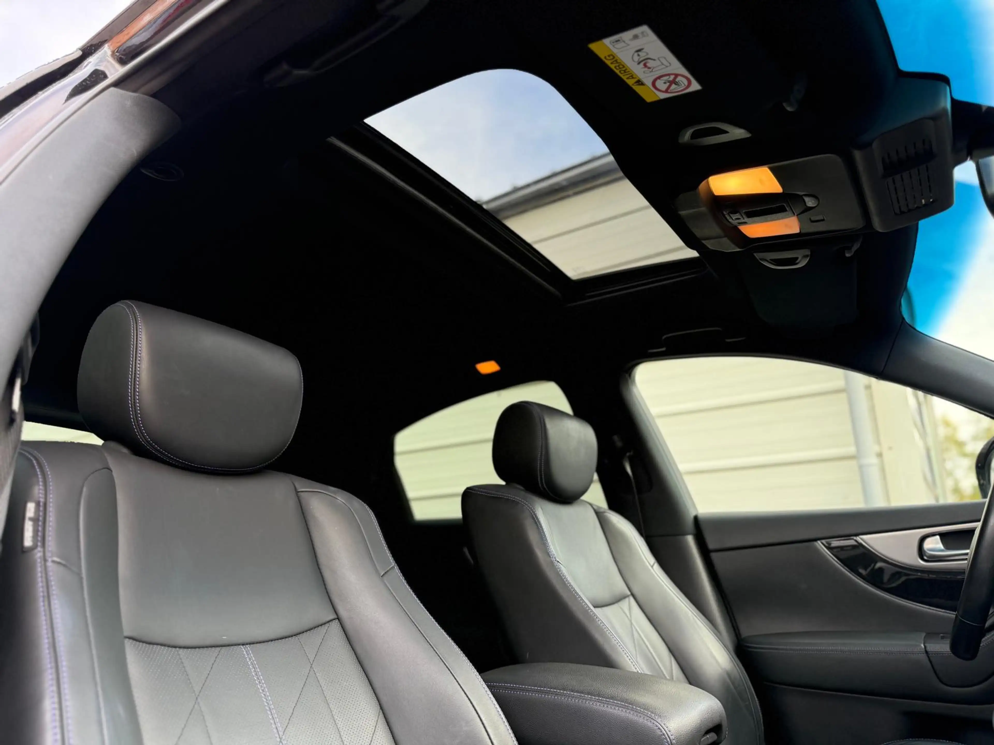 Infiniti QX70 3.7 V6 Navi*SHZ*AHK — photo 13