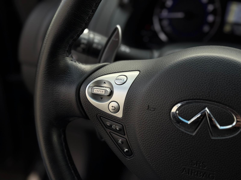 Infiniti QX70 3.7 V6 Navi*SHZ*AHK — photo 14