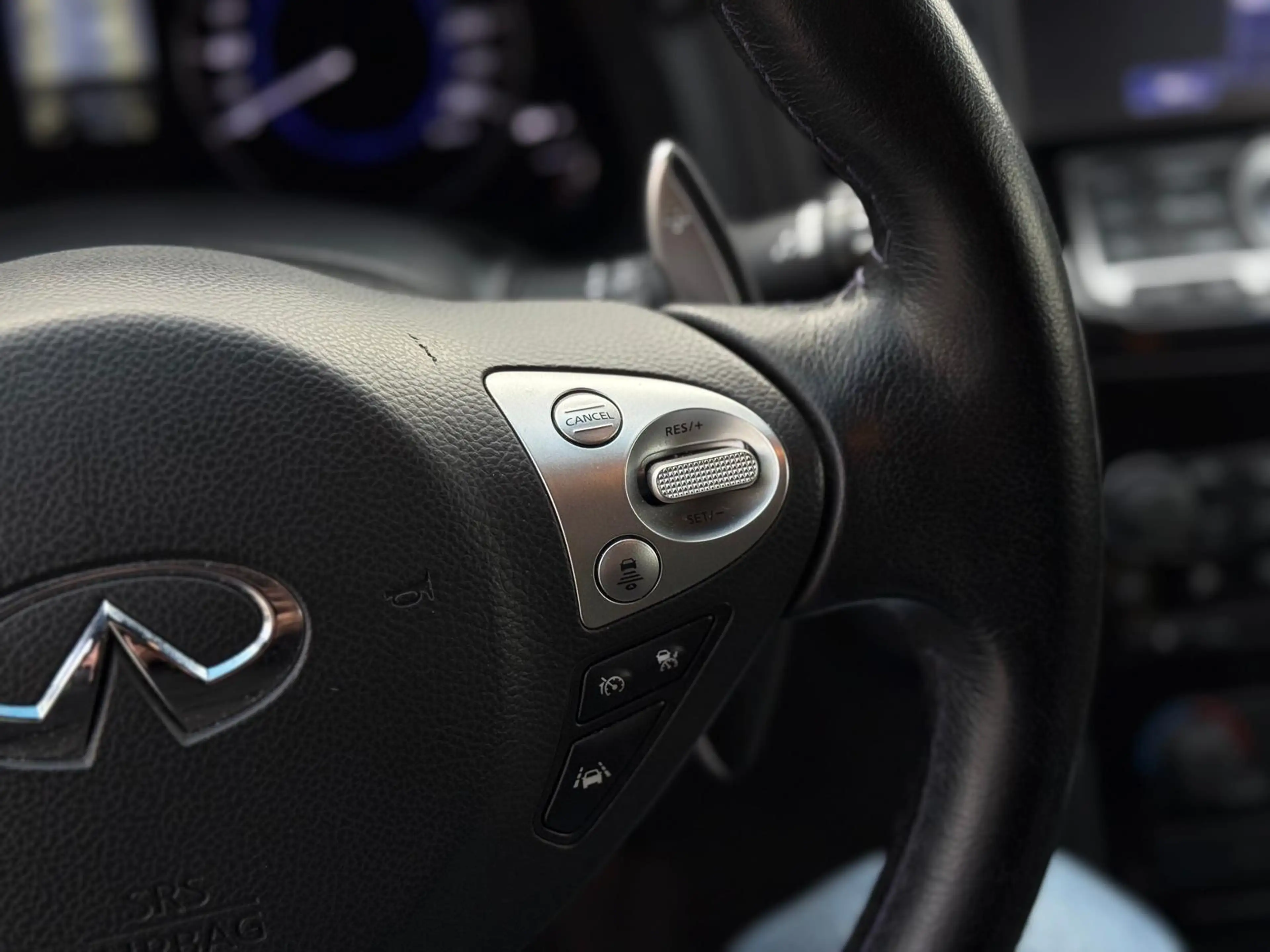 Infiniti QX70 3.7 V6 Navi*SHZ*AHK — photo 15