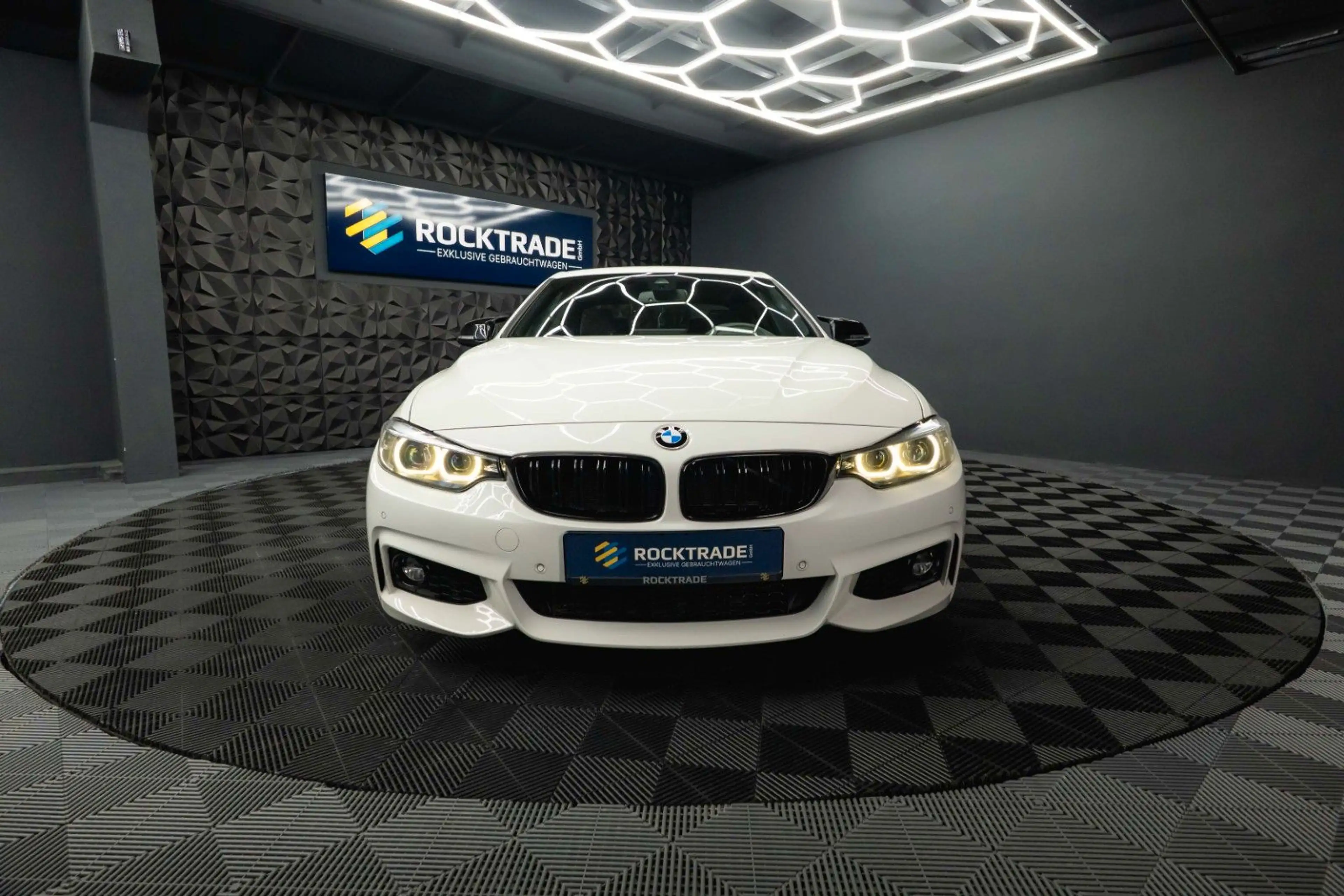 BMW 420 i M Sport Coupe Shadow Line Performance LCI — photo 7
