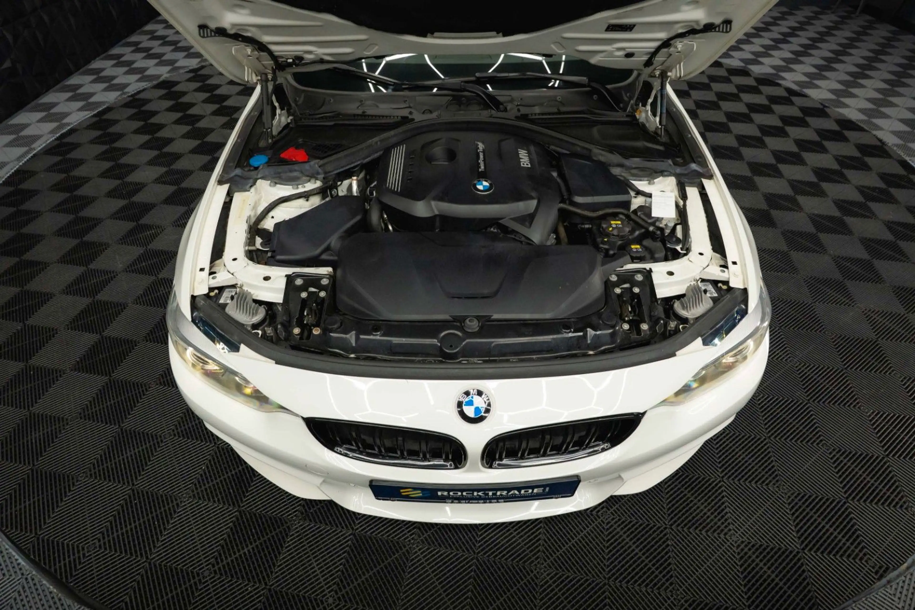 BMW 420 i M Sport Coupe Shadow Line Performance LCI — photo 5