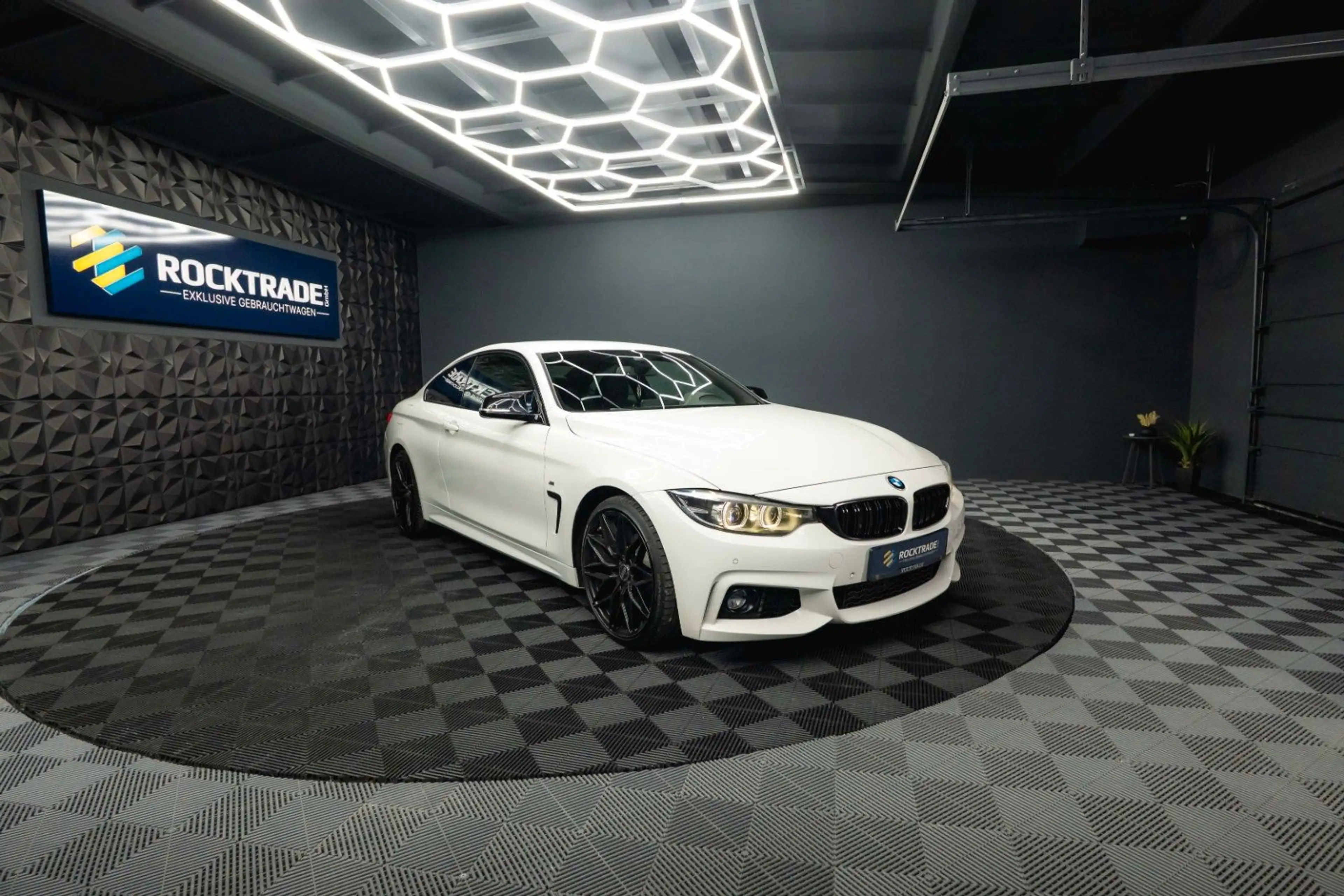 BMW 420 i M Sport Coupe Shadow Line Performance LCI