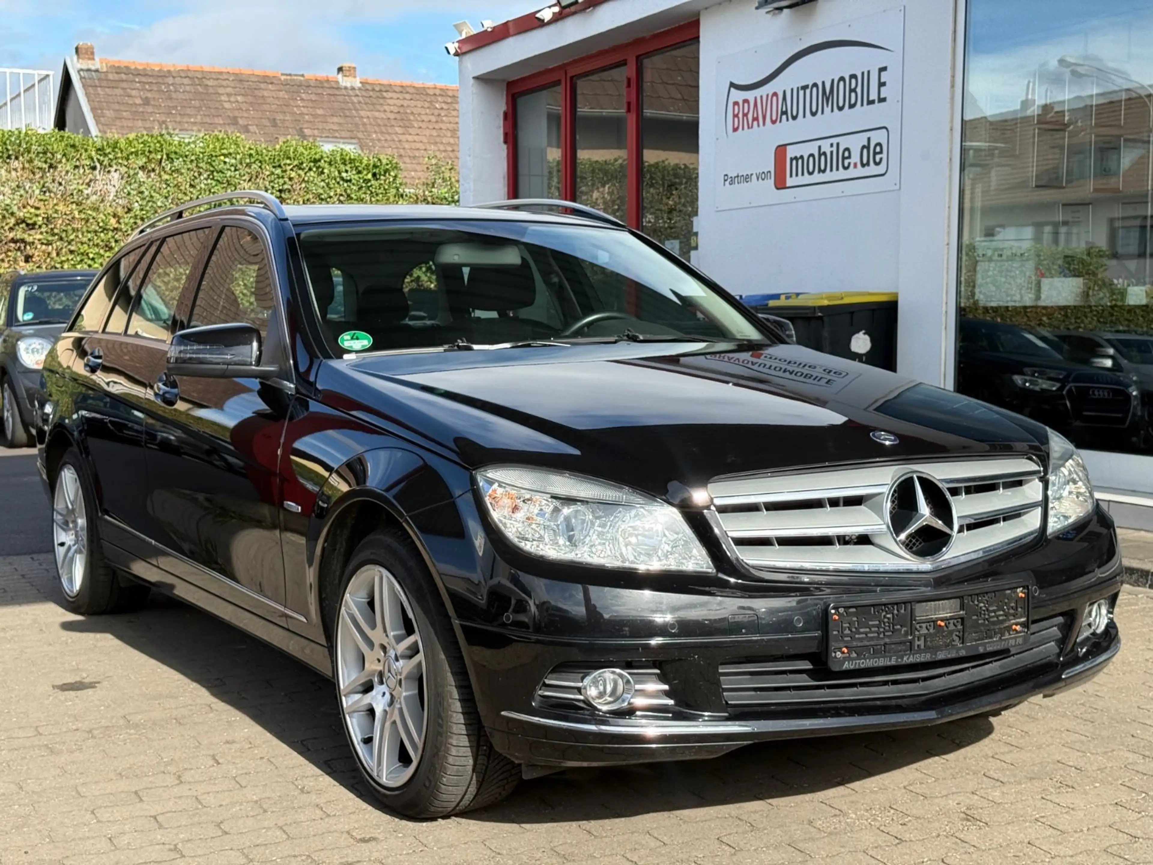Mercedes-Benz C 180 T Kompressor BlueEfficiency Aut. NAVI/SHZ