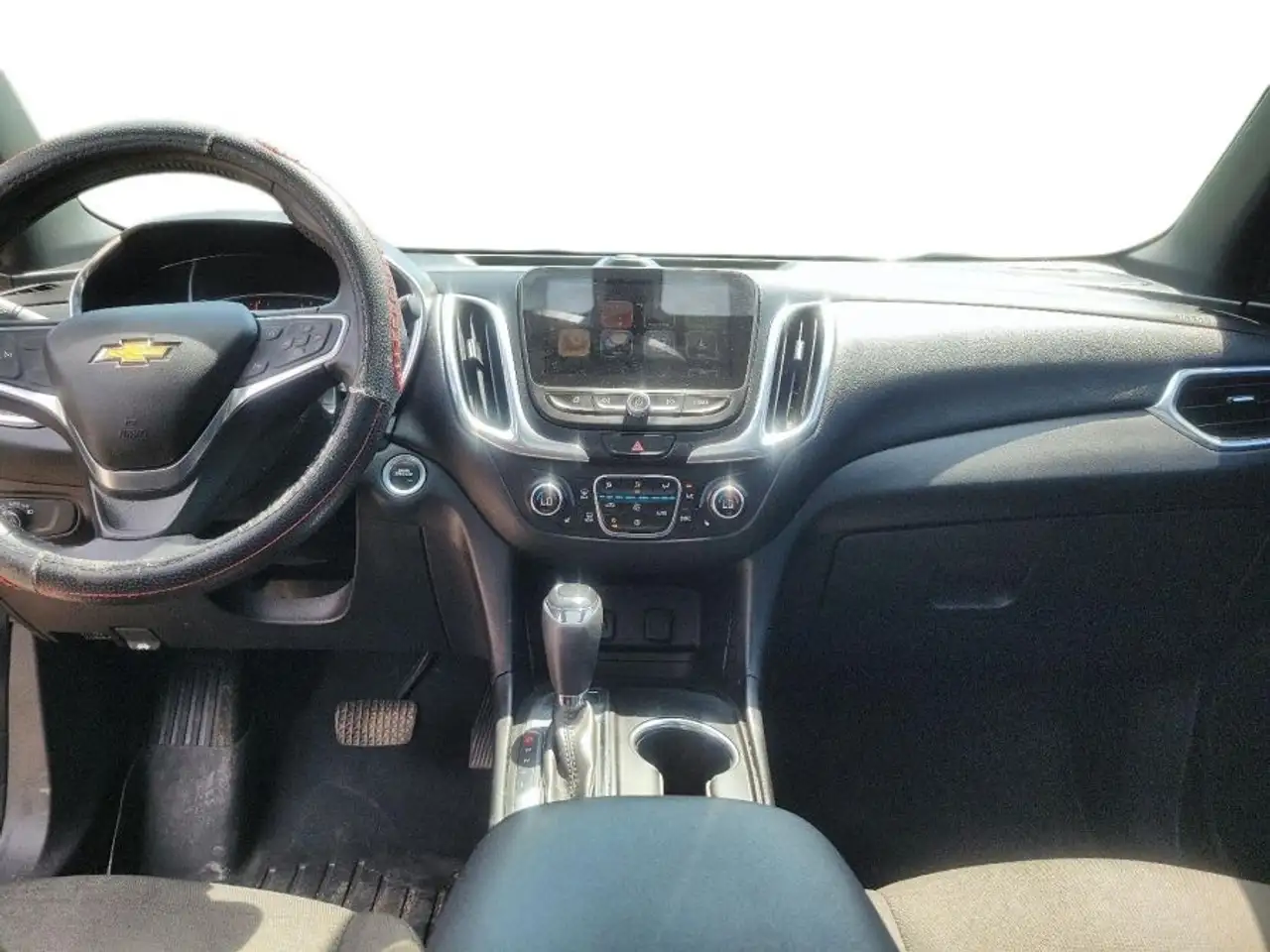 Chevrolet Equinox снимка Chevrolet Equinox