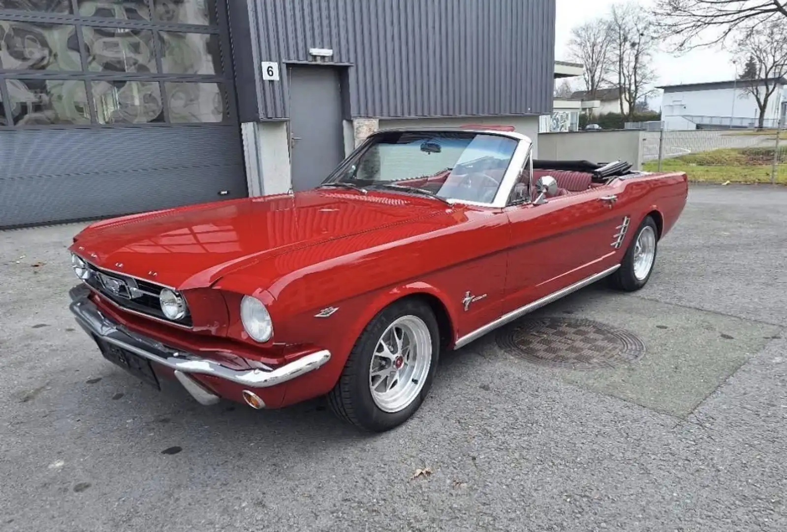 Ford Mustang Mustang A076/3 convertible Rot - 1