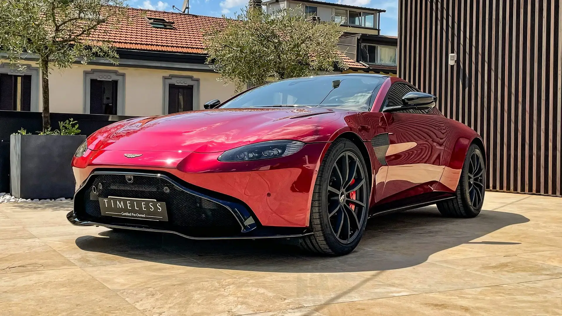 Aston Martin Vantage Coupe 4.0 V8 Roşu - 1