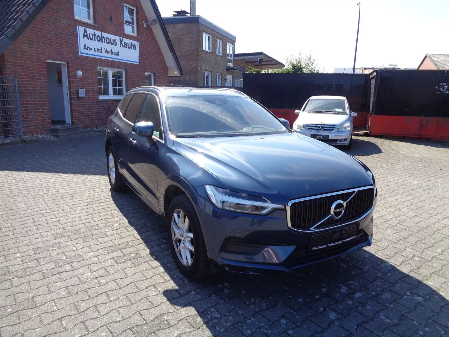 Volvo XC60 D4 Momentum Pro Geartronic - 2