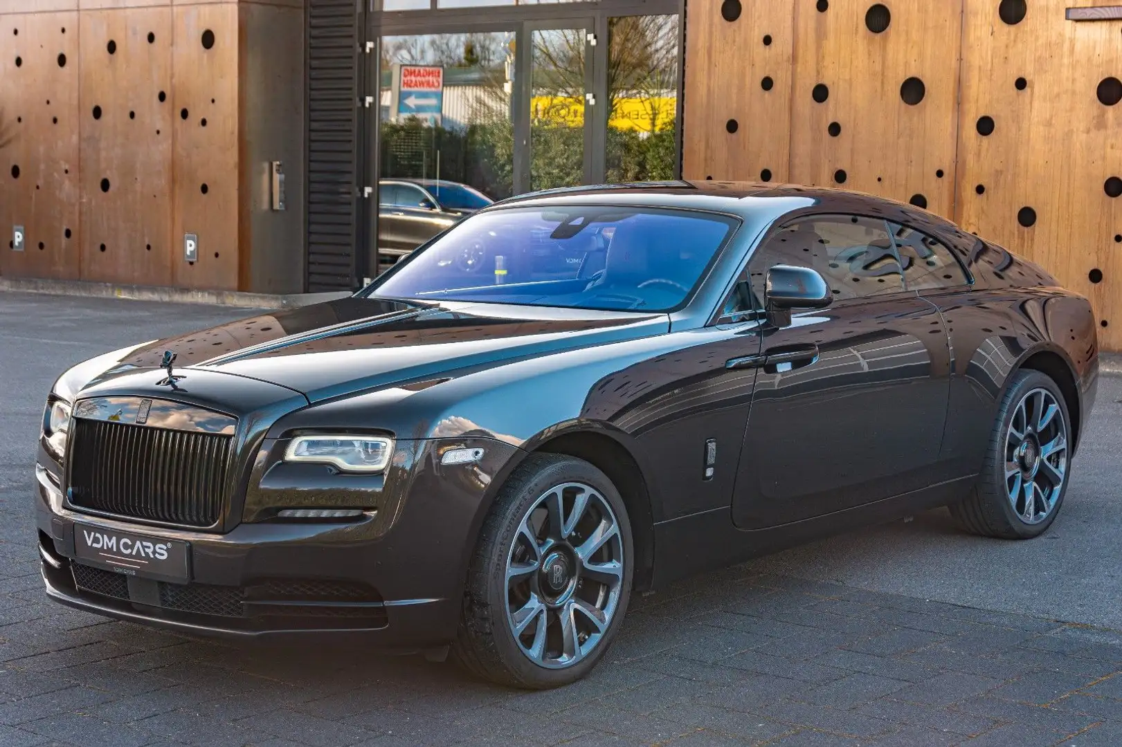 Rolls-Royce Wraith 6.6 V12 *MASSAGE*BESPOKE*DRIVE ASSIST+* Серый - 2
