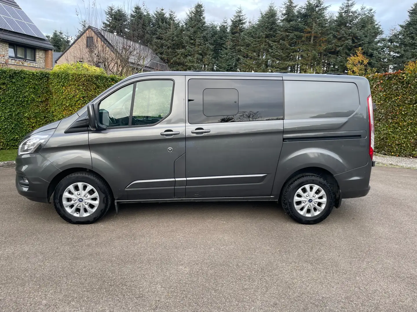 Ford Transit Custom 2.0 TDCi L1H1 Limited multi use Szary - 2