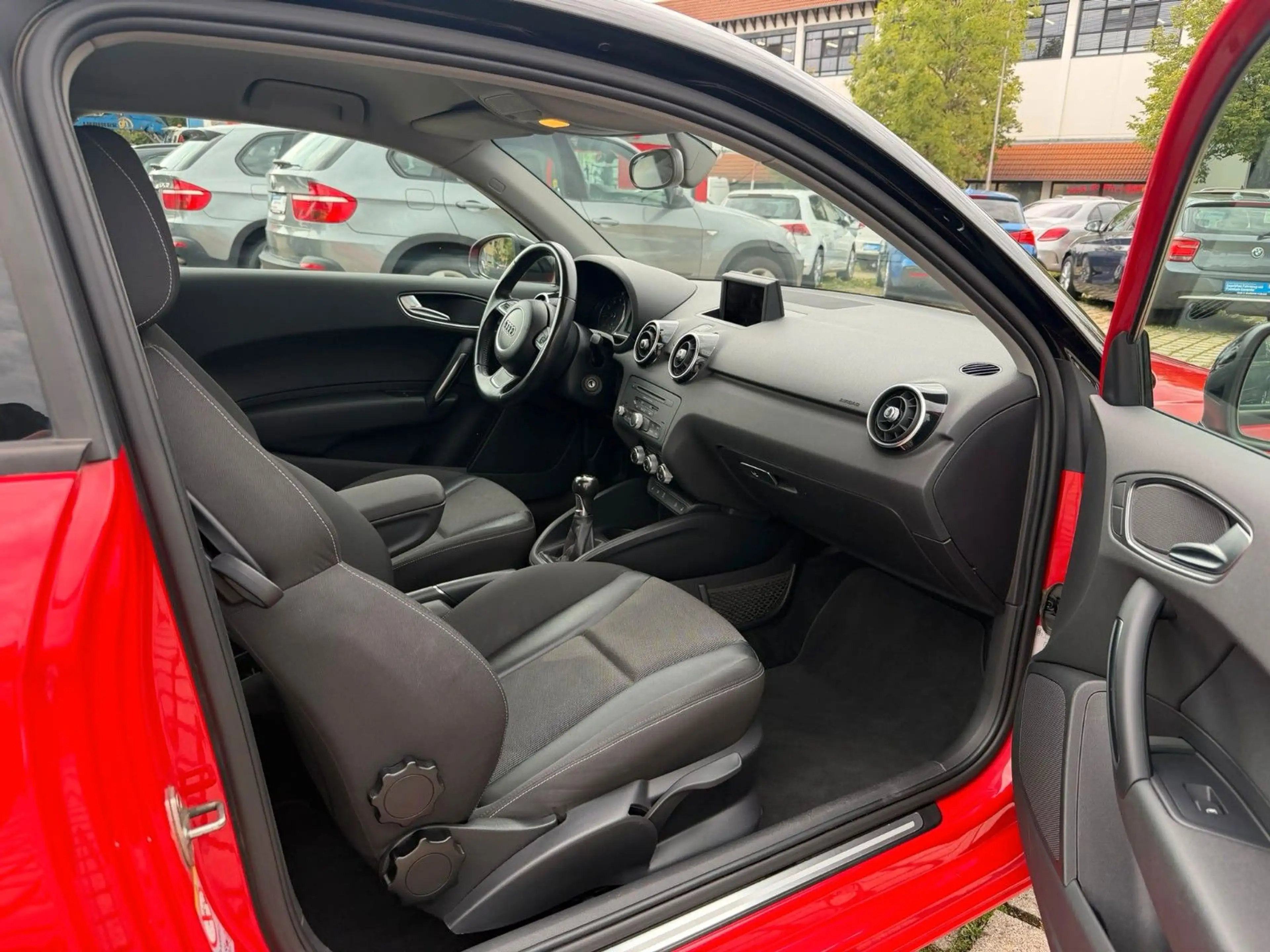 Audi A1 ambition 1.4l — photo 13