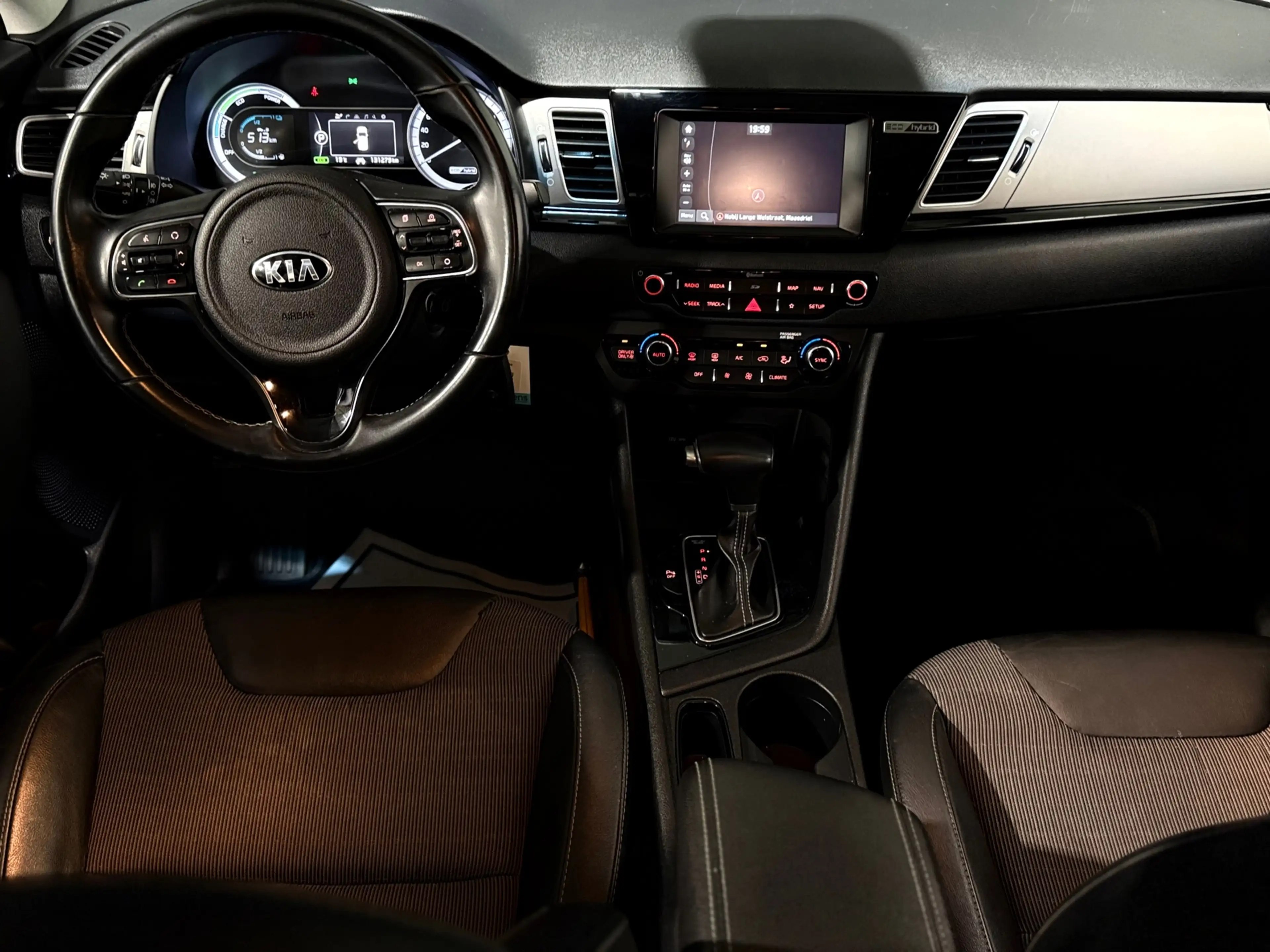 Kia Niro 1.6 GDi Hybrid DynamicLine LED APK — photo 12