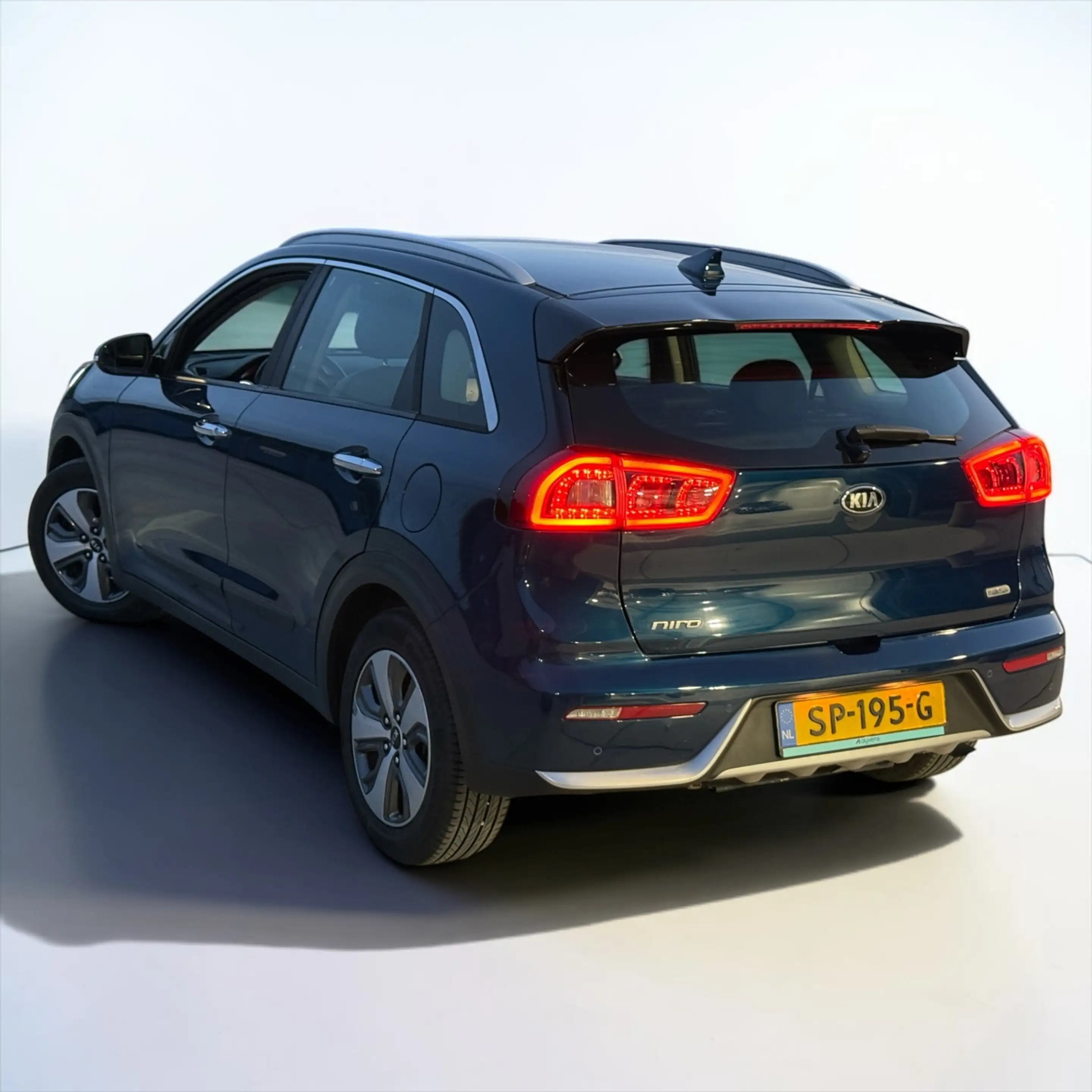 Kia Niro 1.6 GDi Hybrid DynamicLine LED APK — photo 11