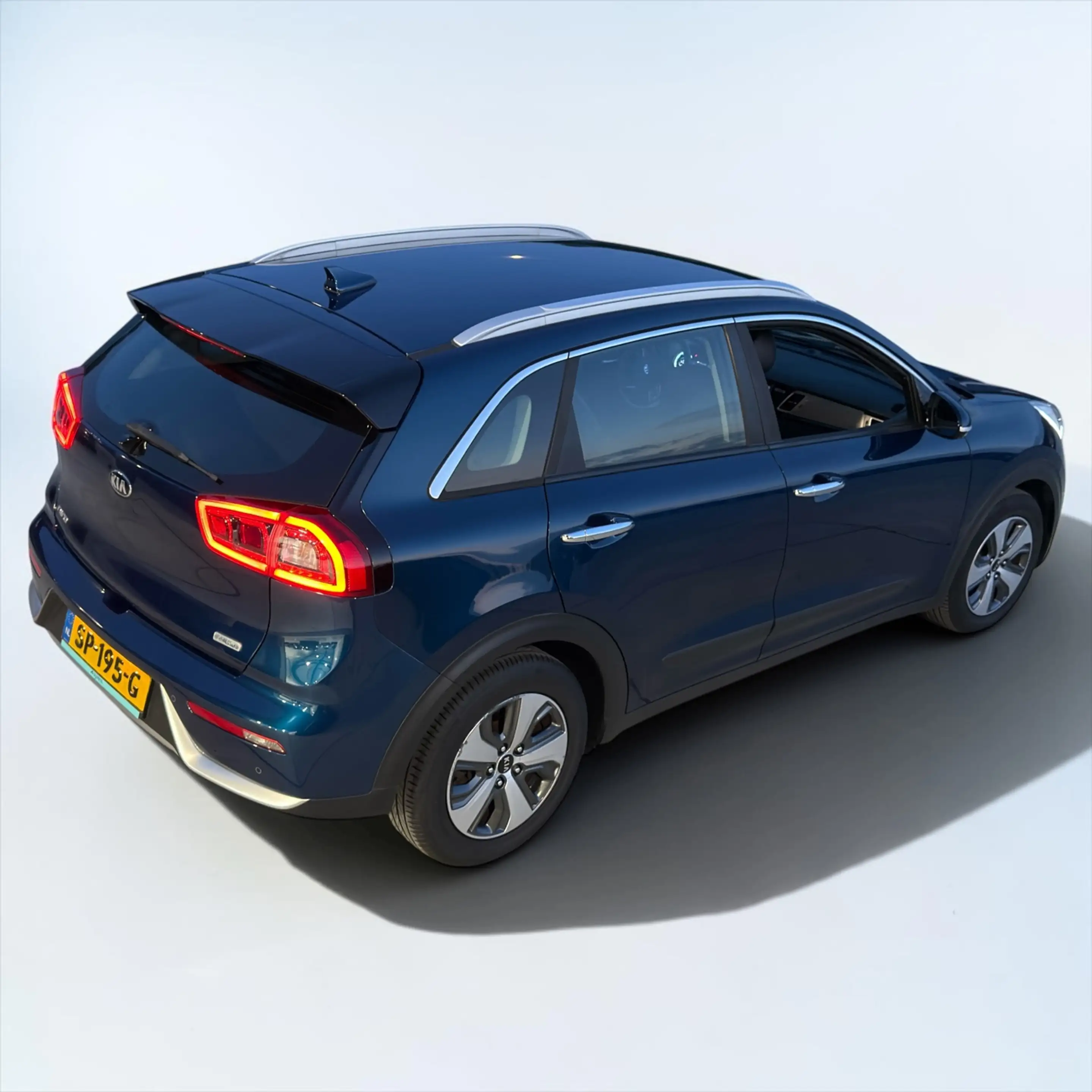Kia Niro 1.6 GDi Hybrid DynamicLine LED APK — photo 10