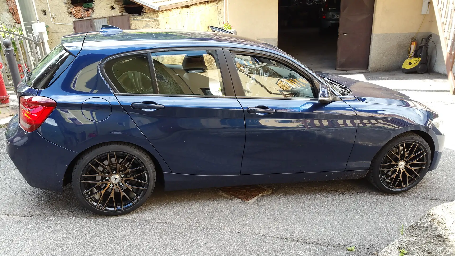 BMW 125 Serie 1 F/20-21 2011 125i 5p Sport - 2
