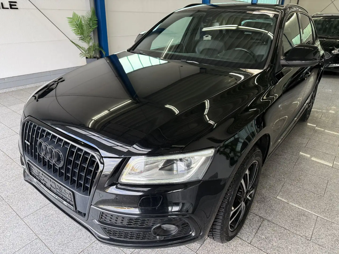 Audi Q5 2.0 TDI*S-LINE*QUATTRO*AUT*ACC*BI-XN*LANE*MMI Schwarz - 2