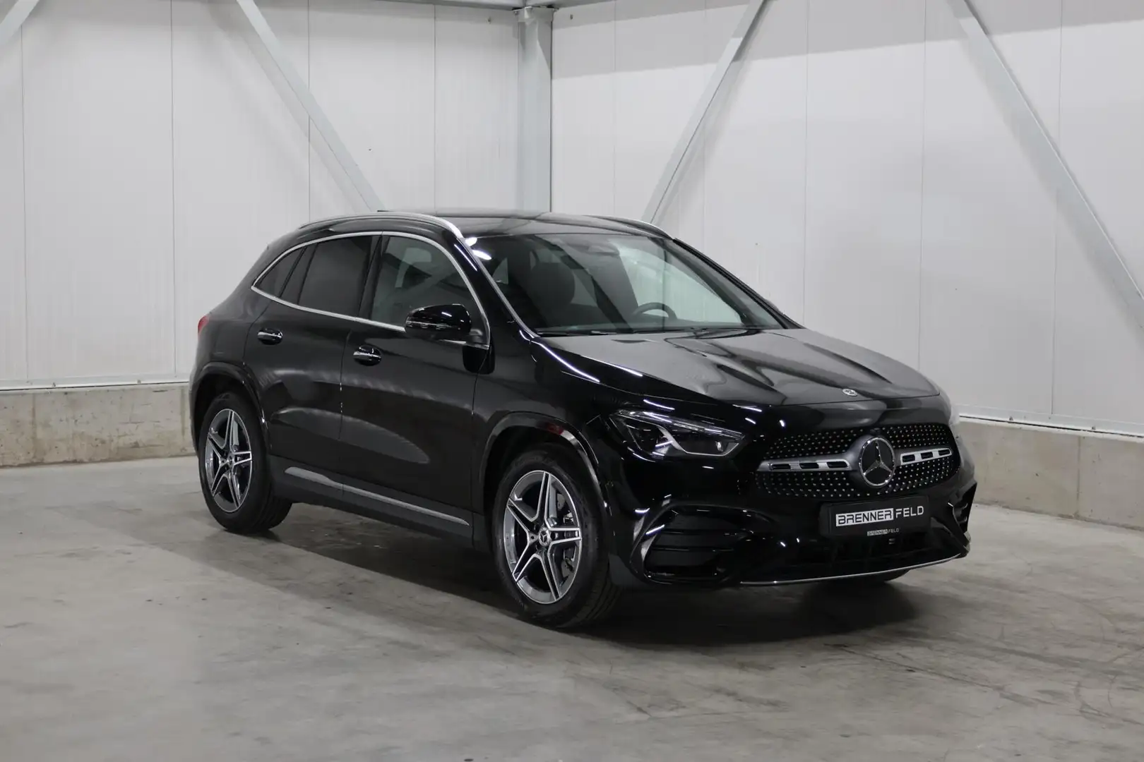 Mercedes-Benz GLA 200 AMG Line Noir - 1