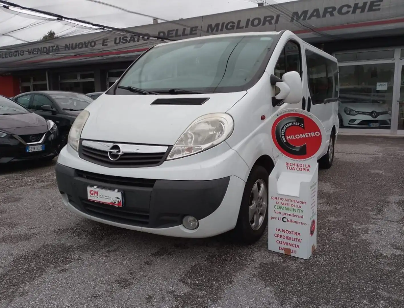 Opel Vivaro 2.0 CDTI 120CV PL-TN 9 posti per commercianti Bianco - 1