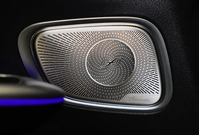Mercedes-Benz GLC view 16