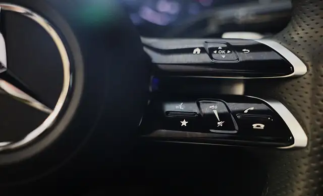 Mercedes-Benz GLC view 30
