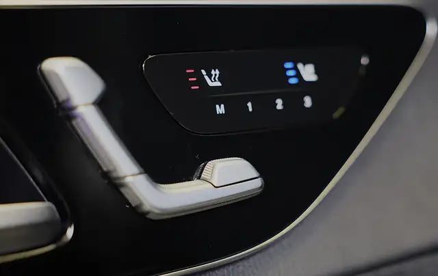 Mercedes-Benz GLC view 12