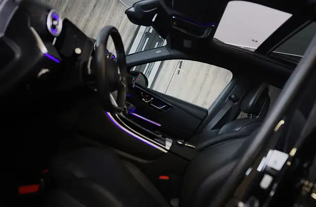 Mercedes-Benz GLC view 9
