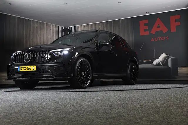 Mercedes-Benz GLC view 4