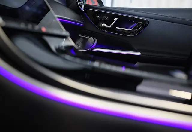 Mercedes-Benz GLC view 26