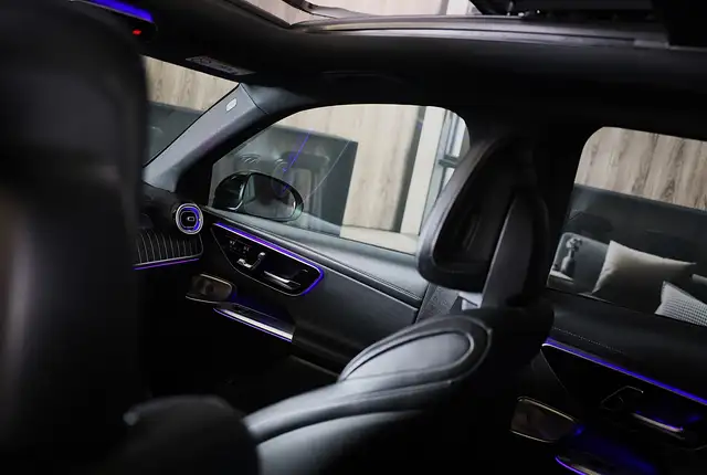 Mercedes-Benz GLC view 28