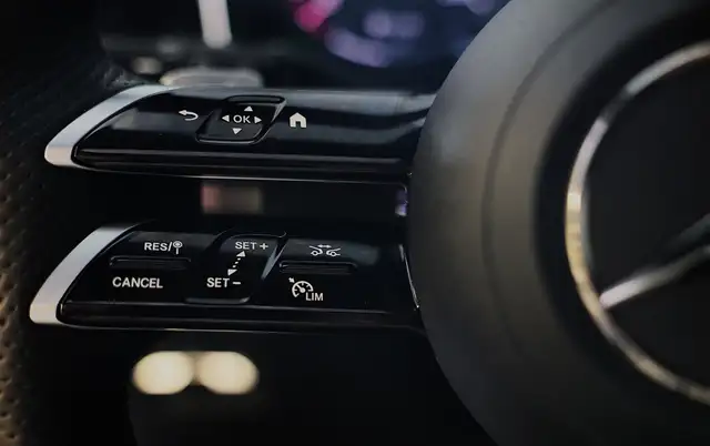 Mercedes-Benz GLC view 20