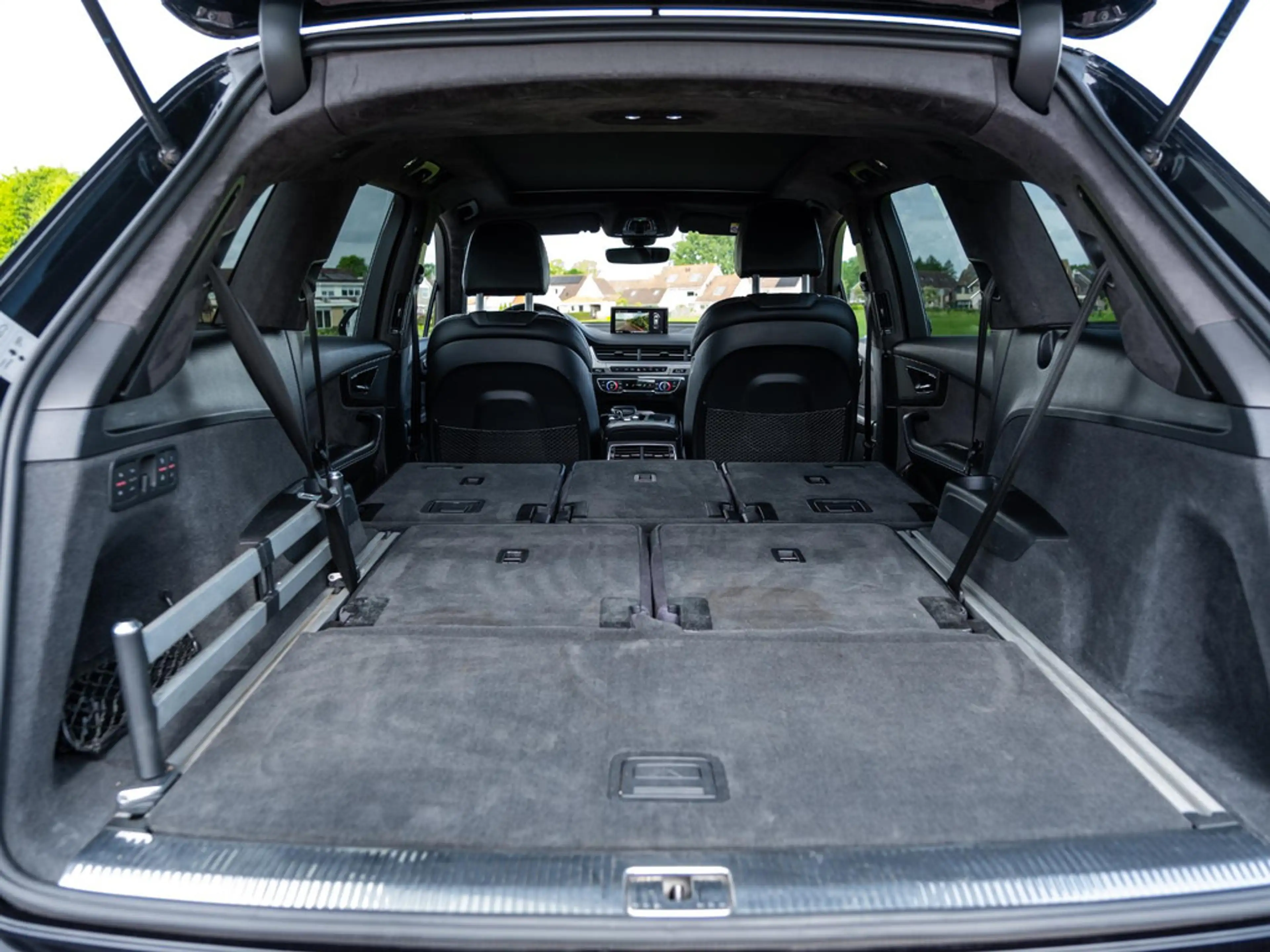 Audi SQ7 4.0 TDI quattro Pro Line + 7p | Adaptive cruise | — photo 11