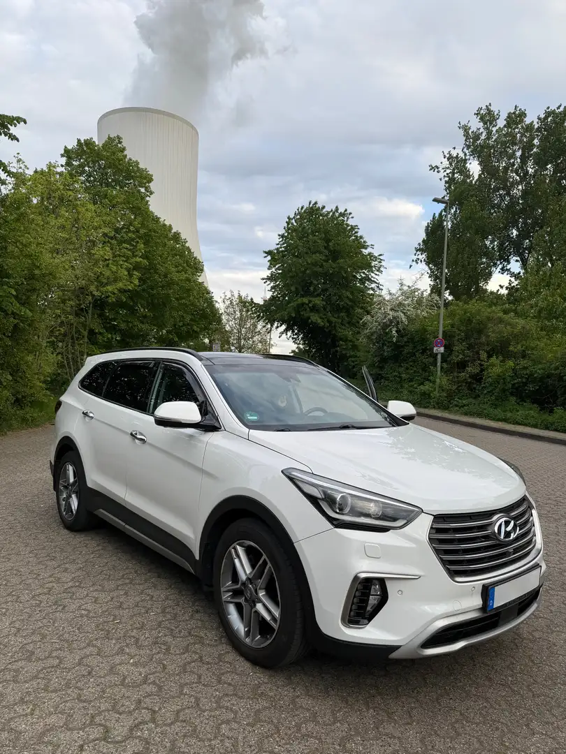 Hyundai Grand Santa Fe blue Style 4WD - 1