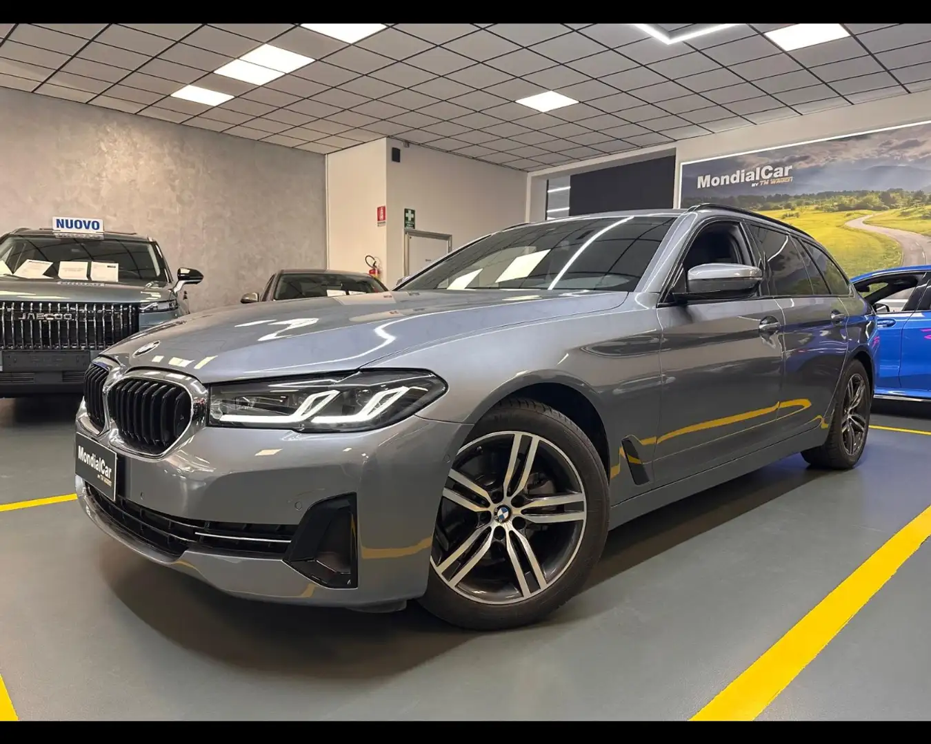BMW 520 Serie 5(G30/31/F90) - 520d 48V Touring Business Gris - 1