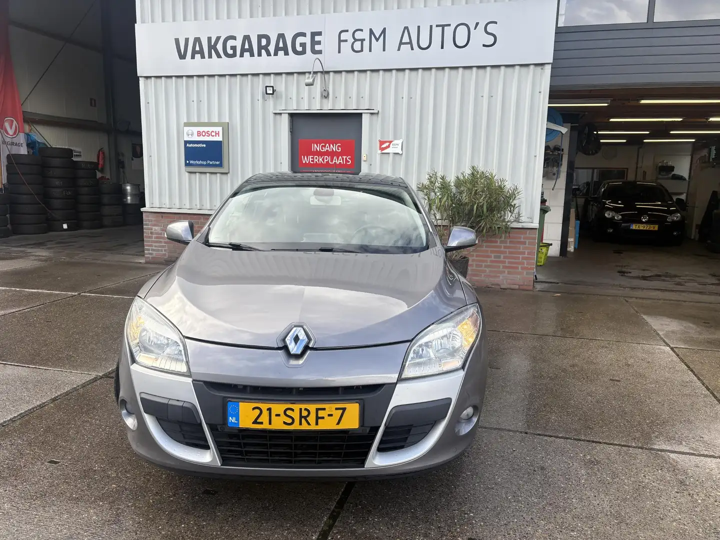 Renault Megane Coupé 1.6 Dynamique E85 Gris - 2