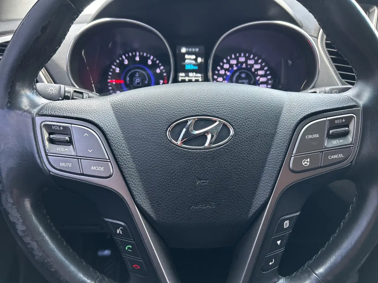 Hyundai SANTA FE снимка Hyundai SANTA FE