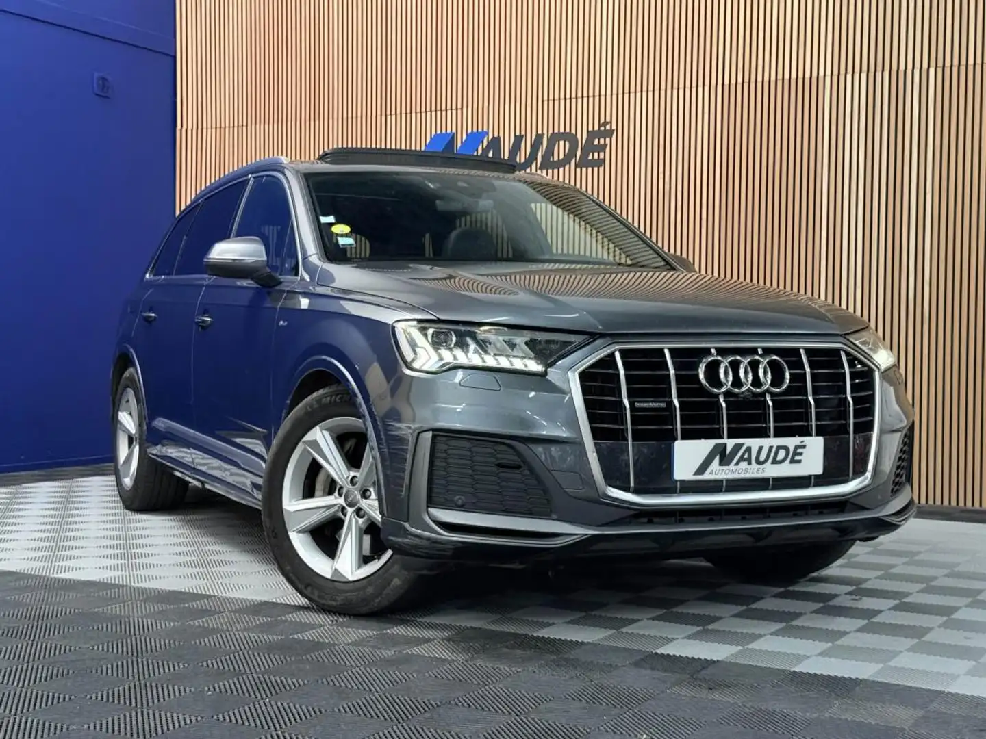 Audi Q7 50 TDI 286 CH  Tiptronic 8 Quattro S line 7 Places Grau - 1