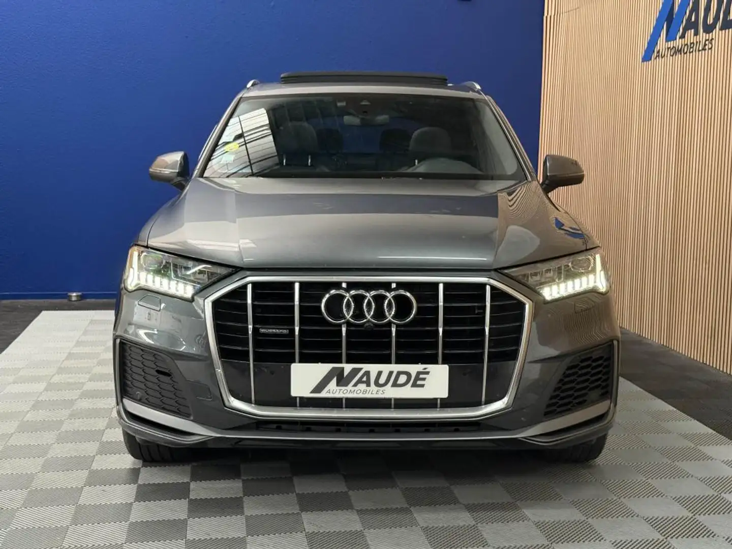 Audi Q7 50 TDI 286 CH  Tiptronic 8 Quattro S line 7 Places Grau - 2