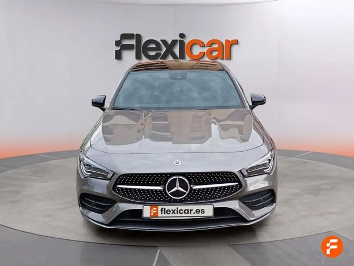 Mercedes-Benz CLA 180 Gris - 2