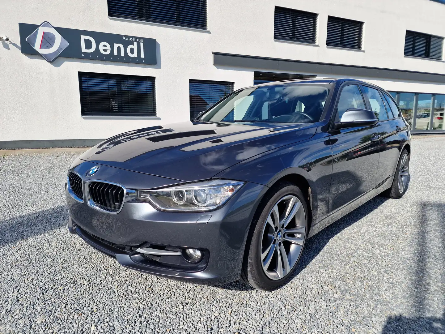 BMW 320 320i Touring Sport Line Grau - 2