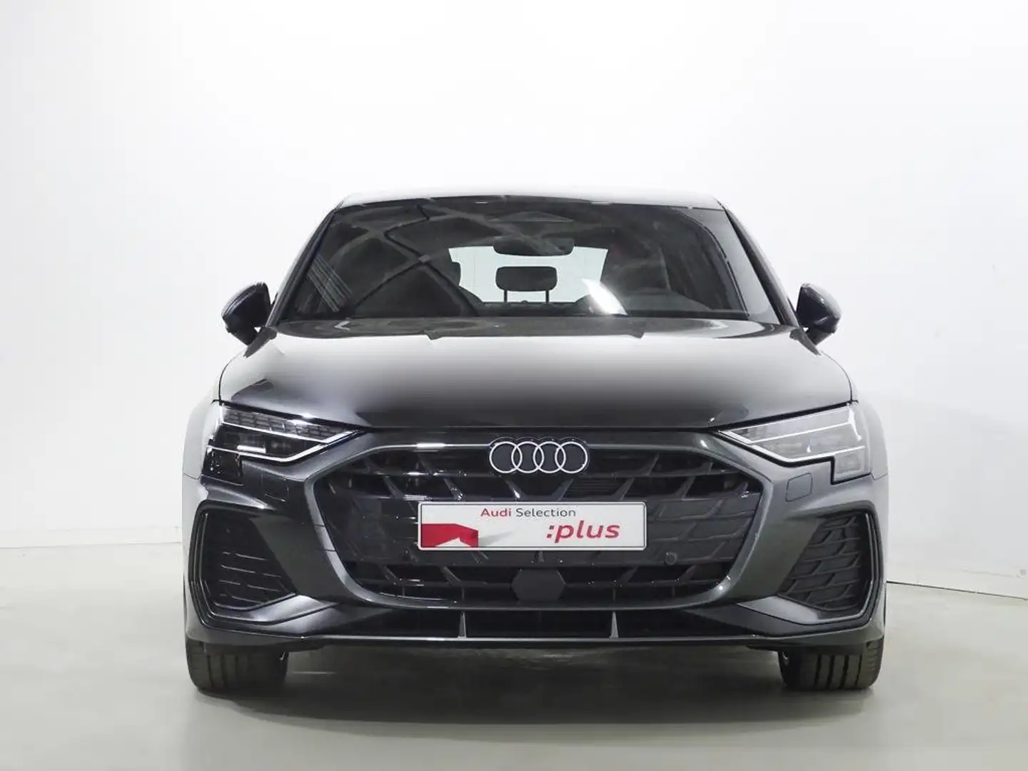 Audi A3 Sportback TFSI Genuine S tronic 110kW Gris - 2