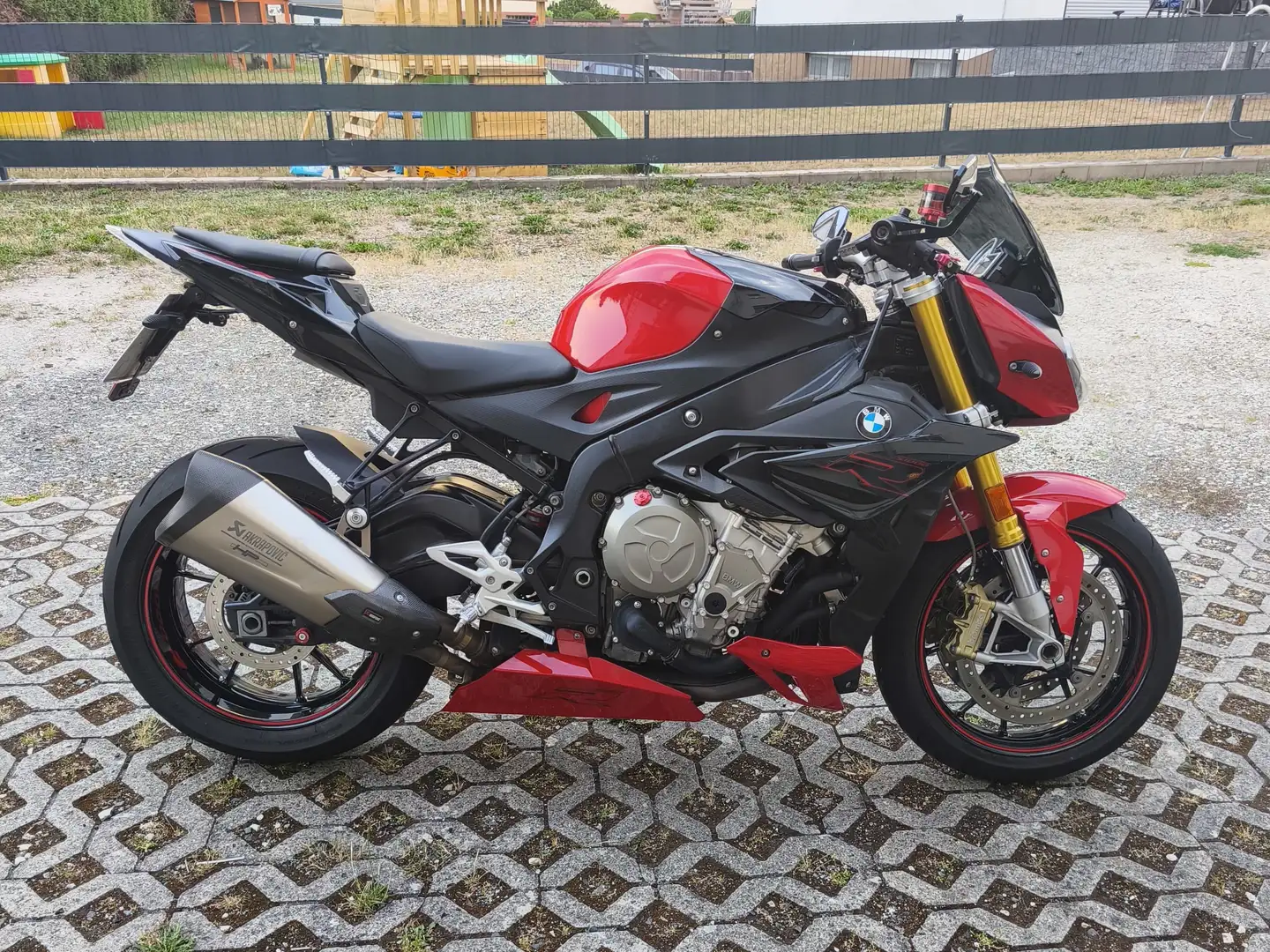 BMW S 1000 R viele teile ausgetauscht wie spiegel, Hebel usw. Червоний - 2